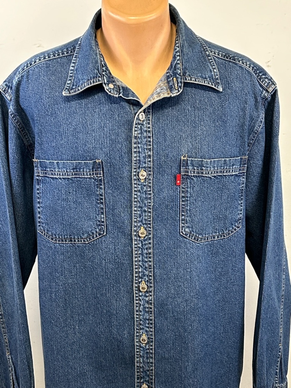 Levi's Denim long sleeve shirt.  L - Picture 2 of 7